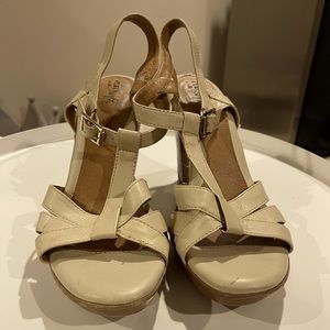 Beige heels